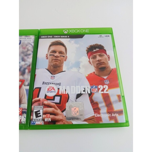 XBox One Madden 17 & Madden 22 (2 game set) - Picture 3 of 9